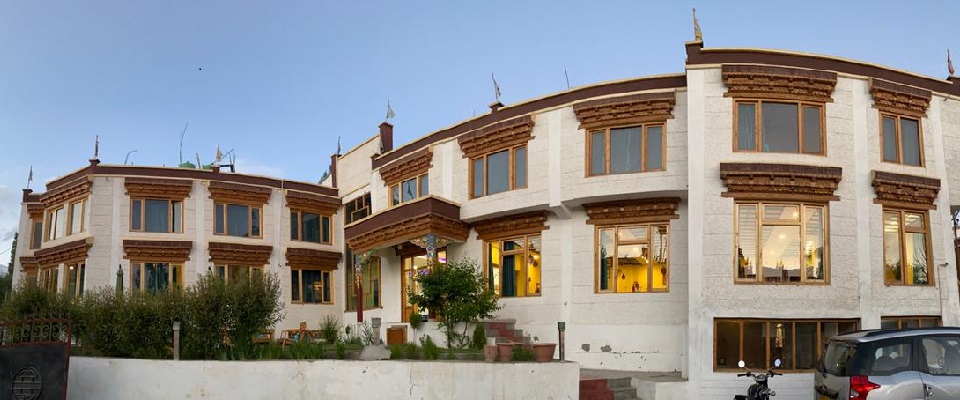 HOTEL GRAND LADAKKH